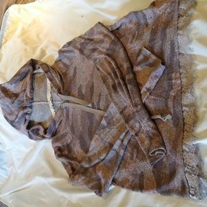 lightweight sweatshirt with lace detail at bottom size medium